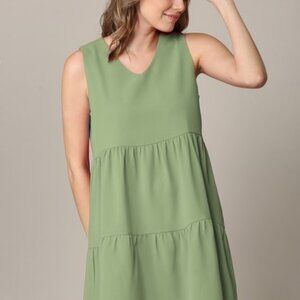Lock & Love Sleeveless Tiered Tunic Dress Sage Green V-Neck Ladies Size L NWT